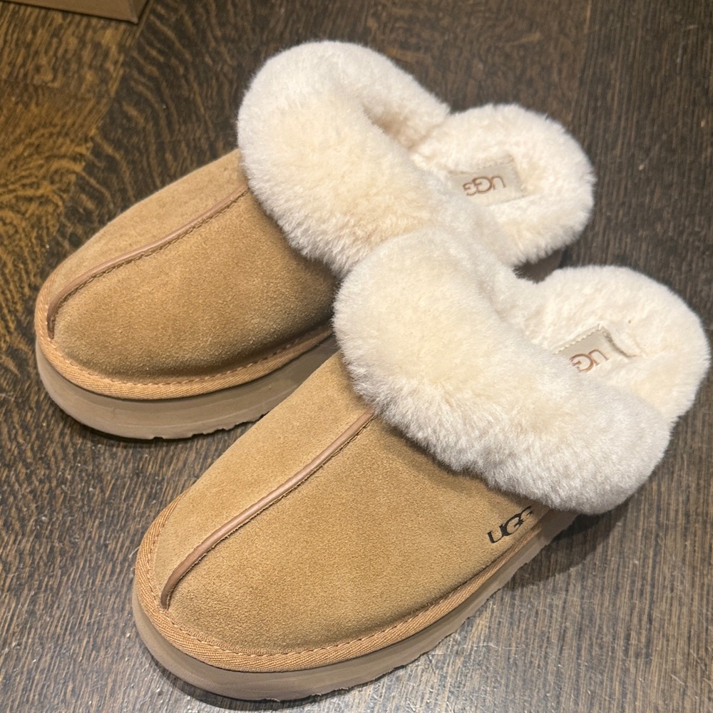 UGG Disquette Tan and Cream Shearling Slippers - Picture 4 of 7